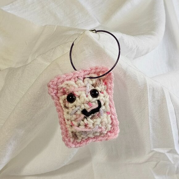 Crochet Amigurumi Strawberry Toaster Pastry Keychain - Picture 2 of 3